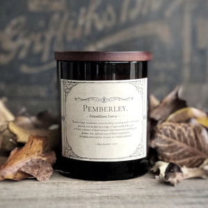 Bookish Candle "Pemberley"