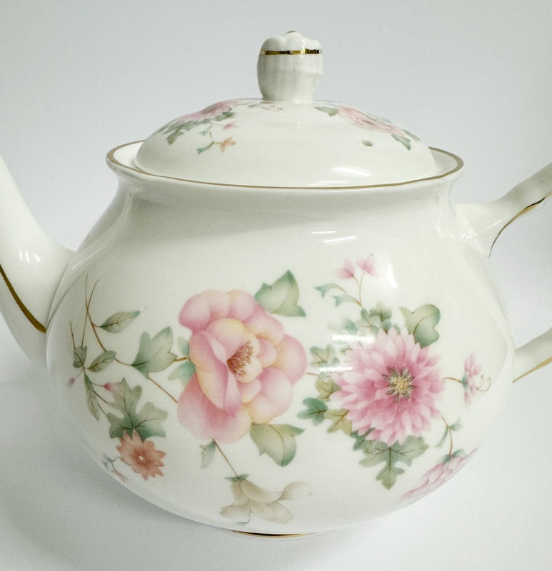 "Duchess" Teapot England