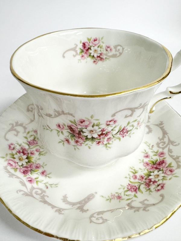 Paragon Teacup & Saucer Rose Bouquet